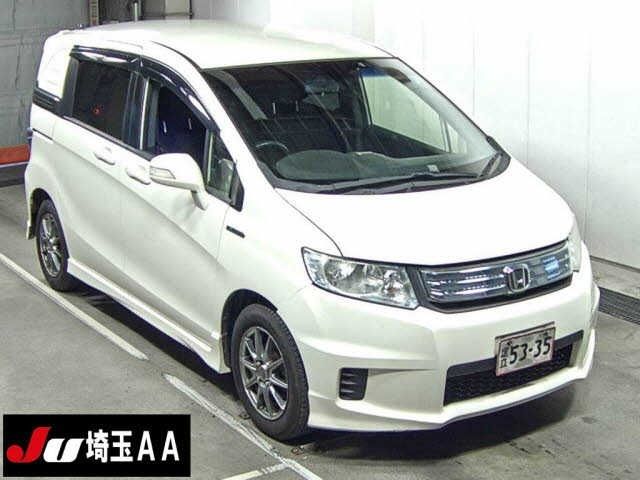 10040 Honda Freed spike GP3 2013 г. (JU Saitama)